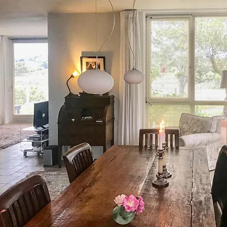 Holiday home Van Staalduinen